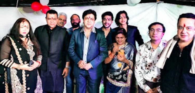 Businessman Sanjay Shravan organized a grand party on the birthday of Film and TV actor Neeraj Bharadwaj